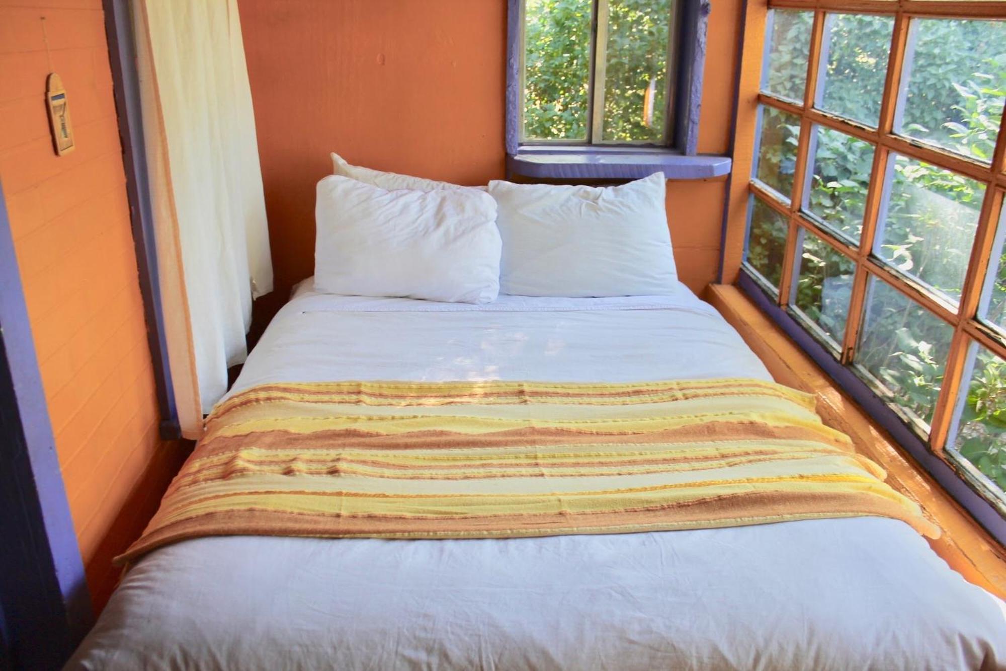 Taos Goji Farm & Eco-Lodge Retreat Arroyo Seco ภายนอก รูปภาพ