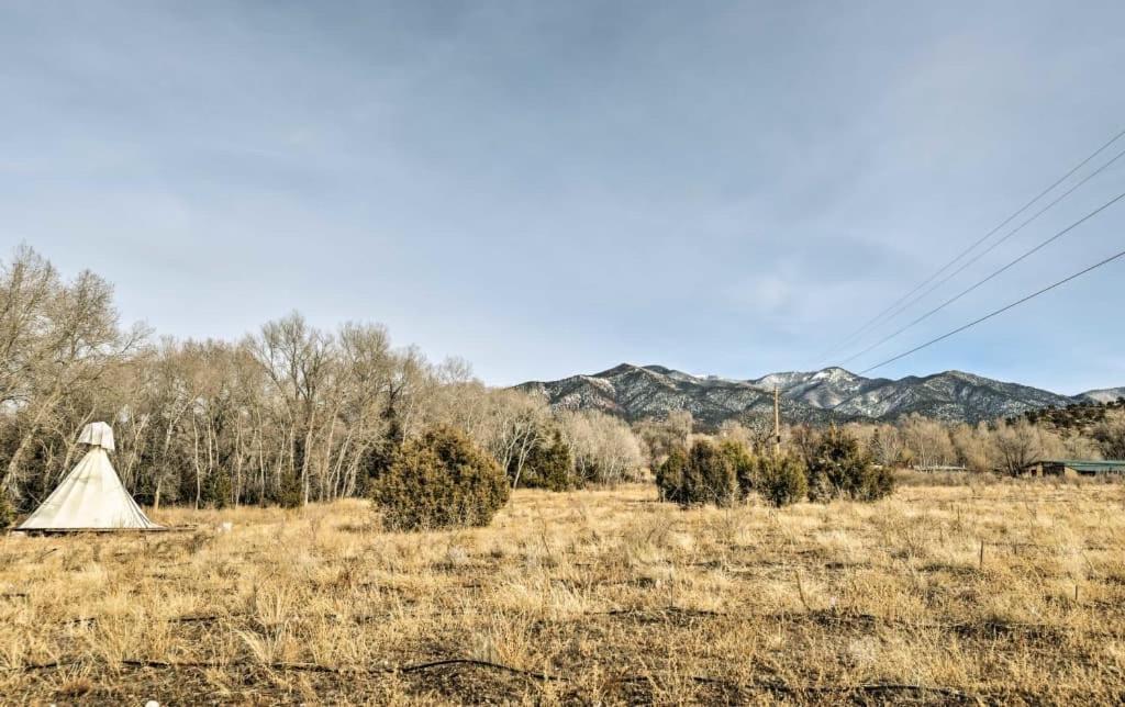 Taos Goji Farm & Eco-Lodge Retreat Arroyo Seco ภายนอก รูปภาพ