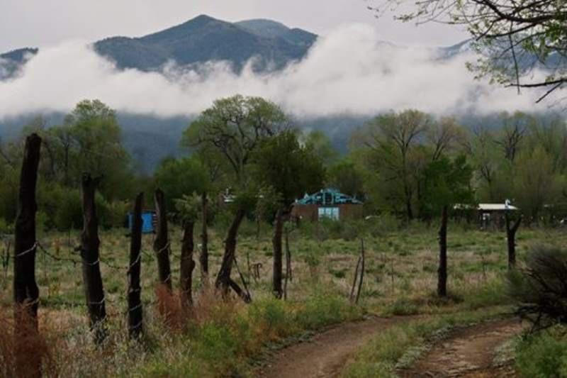 Taos Goji Farm & Eco-Lodge Retreat Arroyo Seco ภายนอก รูปภาพ