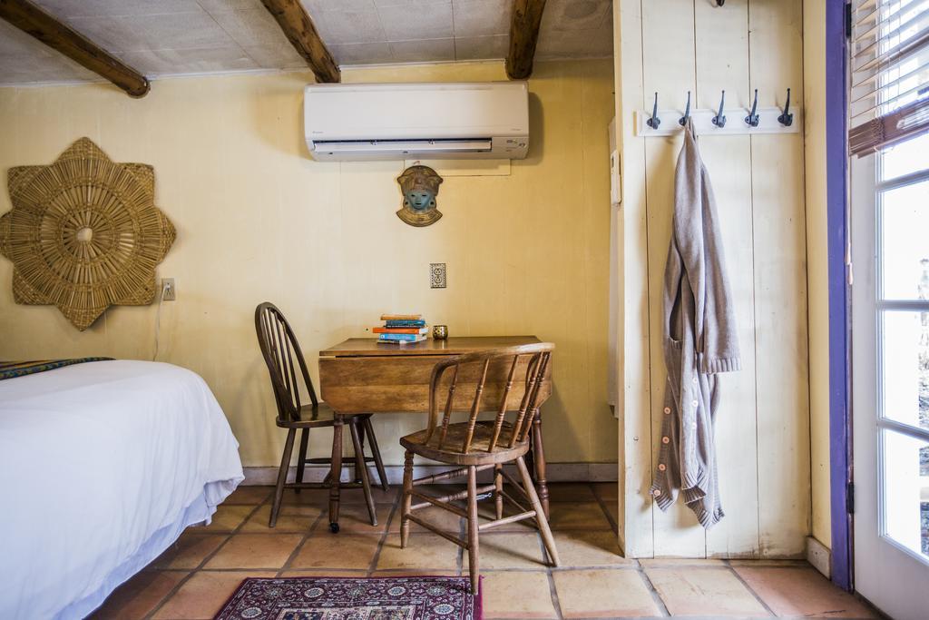 Taos Goji Farm & Eco-Lodge Retreat Arroyo Seco ภายนอก รูปภาพ