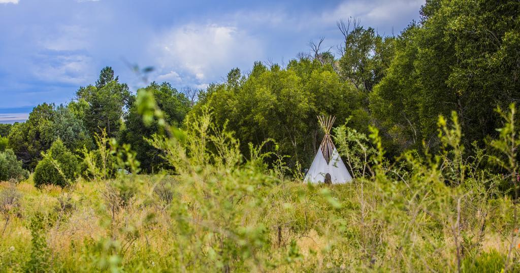 Taos Goji Farm & Eco-Lodge Retreat Arroyo Seco ภายนอก รูปภาพ
