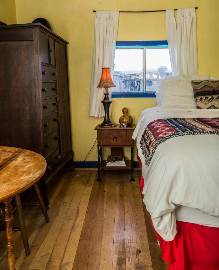 Taos Goji Farm & Eco-Lodge Retreat Arroyo Seco ภายนอก รูปภาพ